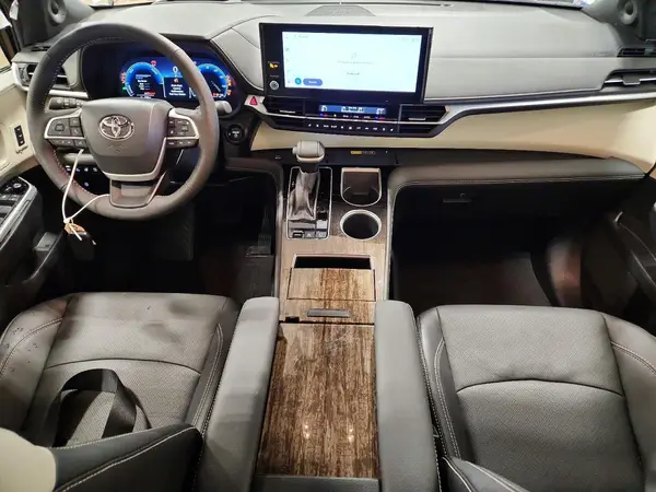 5TDESKFC5TS236853 2026 TOYOTA SIENNA - Image 8
