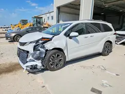 5TDESKFC5TS250588 2026 TOYOTA SIENNA