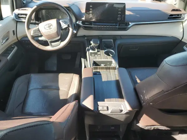 5TDESKFC6MS033052 2021 TOYOTA SIENNA - Image 8