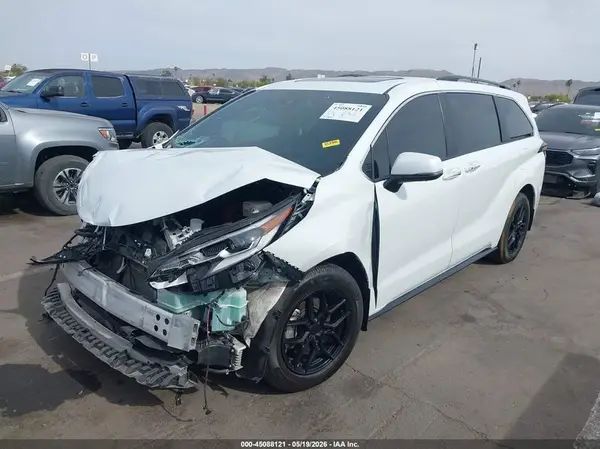 5TDESKFC6NS061872 2022 TOYOTA SIENNA - Image 2