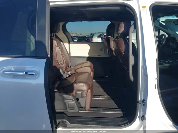 5TDESKFC6NS061872 2022 TOYOTA SIENNA - Image 8