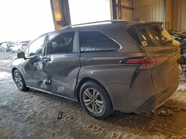 5TDESKFC6PS080683 2023 TOYOTA SIENNA - Image 2