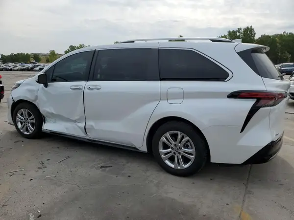 5TDESKFC6PS084443 2023 TOYOTA SIENNA - Image 2