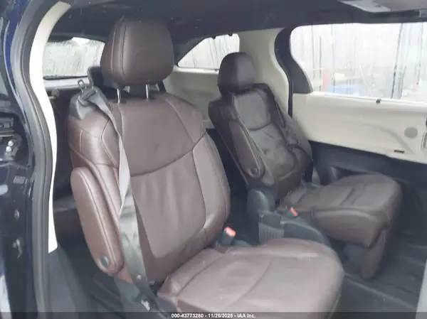 5TDESKFC6PS107106 2023 TOYOTA SIENNA - Image 8