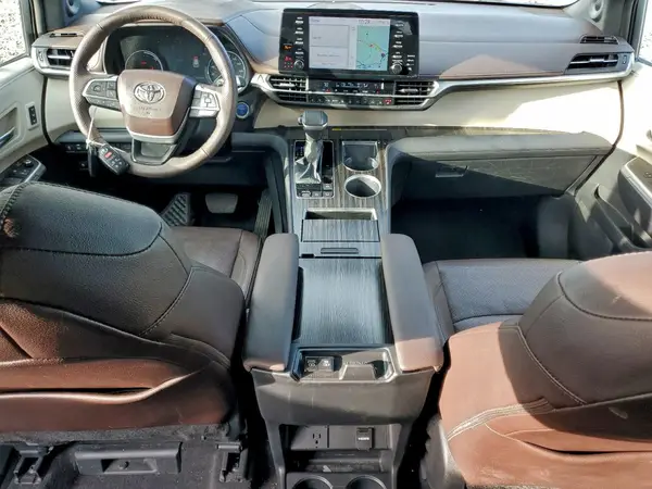 5TDESKFC6RS113300 2024 TOYOTA SIENNA - Image 8