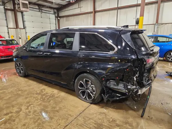 5TDESKFC6SS164317 2025 TOYOTA SIENNA - Image 2