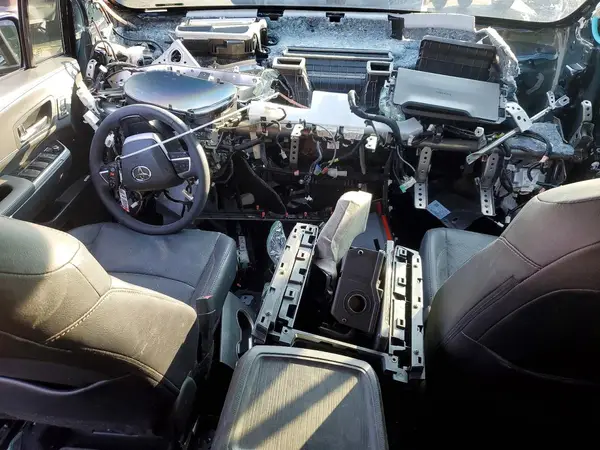 5TDESKFC6SS190903 2025 TOYOTA SIENNA - Image 8