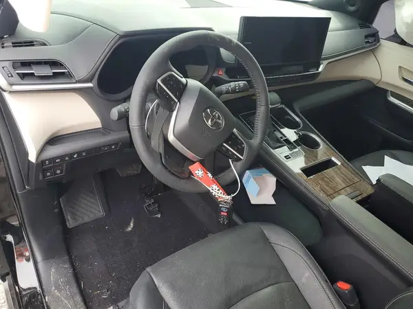 5TDESKFC6SS193056 2025 TOYOTA SIENNA - Image 8