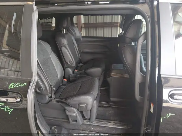 5TDESKFC6SS210874 2025 TOYOTA SIENNA - Image 8