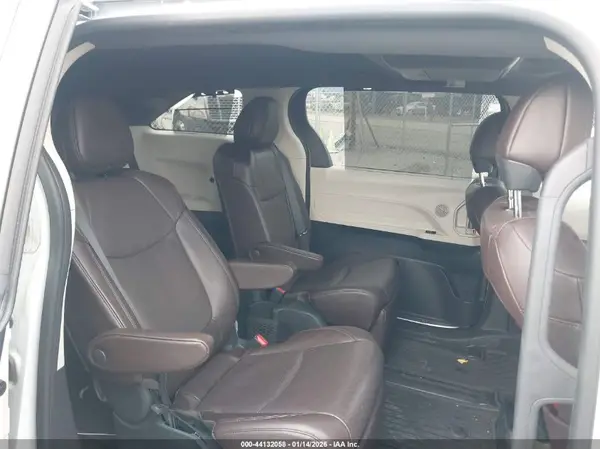 5TDESKFC7PS104876 2023 TOYOTA SIENNA - Image 8
