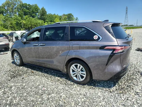 5TDESKFC7PS107292 2023 TOYOTA SIENNA - Image 2