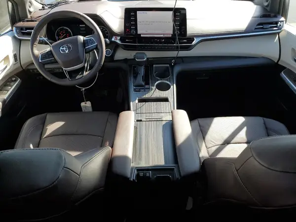 5TDESKFC7RS139050 2024 TOYOTA SIENNA - Image 8