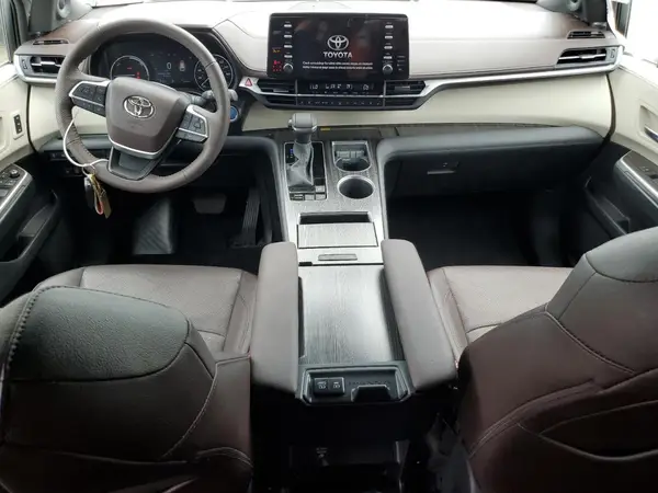 5TDESKFC7RS151831 2024 TOYOTA SIENNA - Image 8