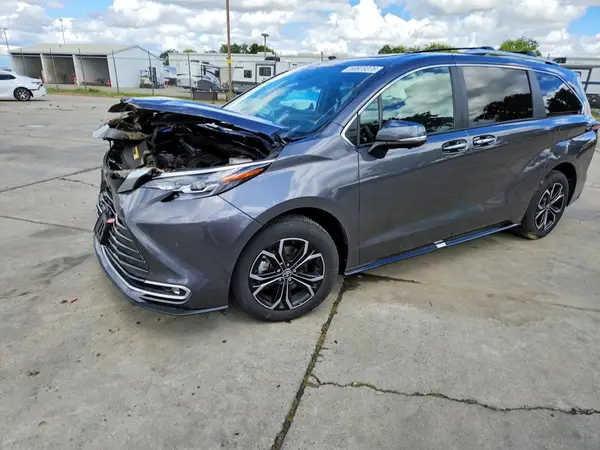 5TDESKFC7SS155450 2025 TOYOTA SIENNA - Image 1