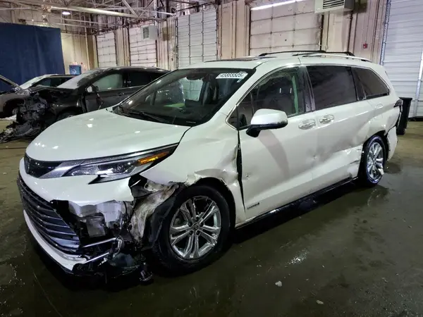 5TDESKFC8MS002515 2021 TOYOTA SIENNA - Image 1