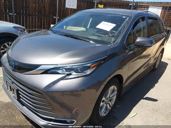 5TDESKFC8MS014101 2021 TOYOTA SIENNA - Image 2