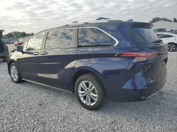 5TDESKFC8RS109989 2024 TOYOTA SIENNA - Image 2