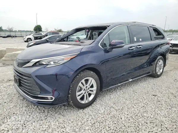 5TDESKFC8RS123648 2024 TOYOTA SIENNA - Image 1