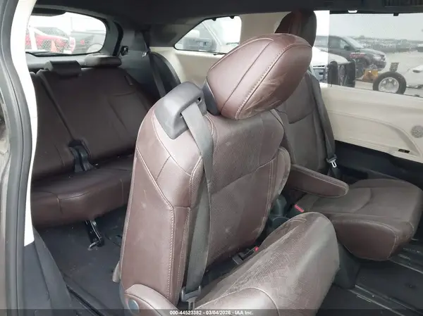 5TDESKFC8RS137548 2024 TOYOTA SIENNA - Image 8