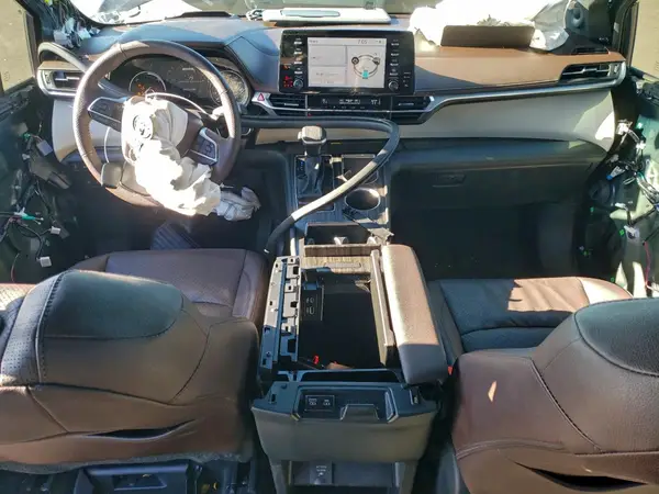 5TDESKFC8RS149053 2024 TOYOTA SIENNA - Image 8