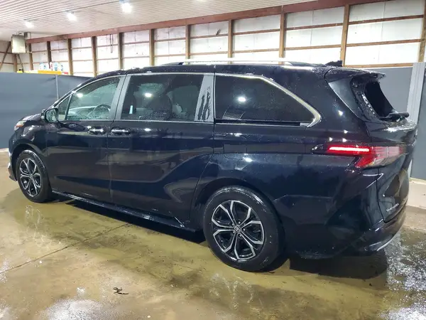 5TDESKFC8SS157465 2025 TOYOTA SIENNA - Image 2