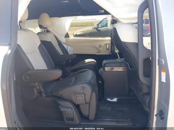 5TDESKFC8SS175867 2025 TOYOTA SIENNA - Image 8