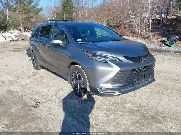5TDESKFC8TS234305 2026 TOYOTA SIENNA - Image 1