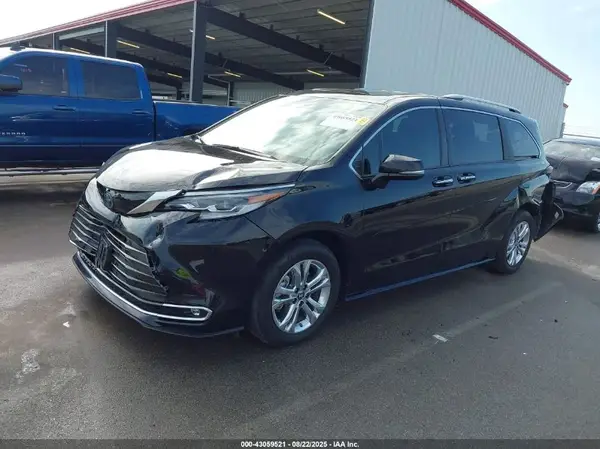 5TDESKFC9NS044872 2022 TOYOTA SIENNA - Image 2
