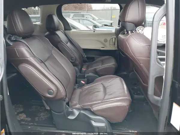 5TDESKFC9NS059601 2022 TOYOTA SIENNA - Image 8