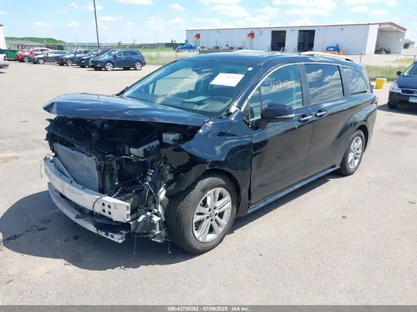 5TDESKFC9NS063552 2022 TOYOTA SIENNA - Image 2