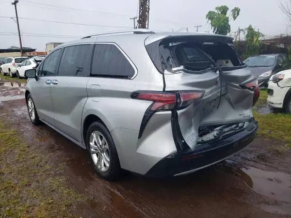 5TDESKFC9PS090866 2023 TOYOTA SIENNA - Image 2