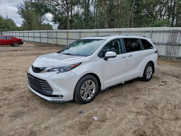 5TDESKFC9RS140507 2024 TOYOTA SIENNA - Image 1