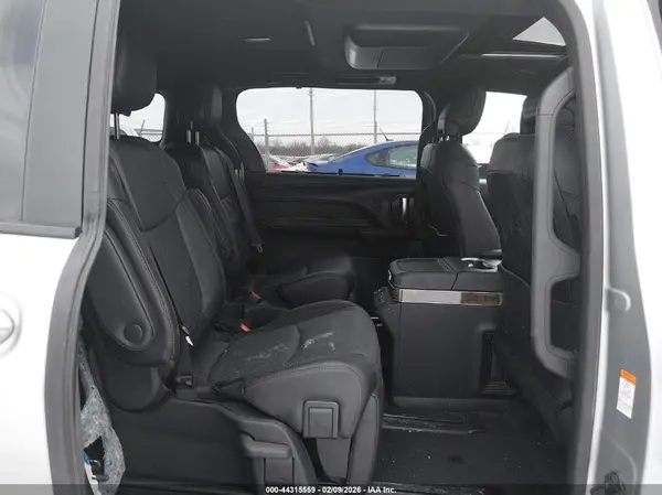 5TDESKFC9SS156308 2025 TOYOTA SIENNA - Image 8