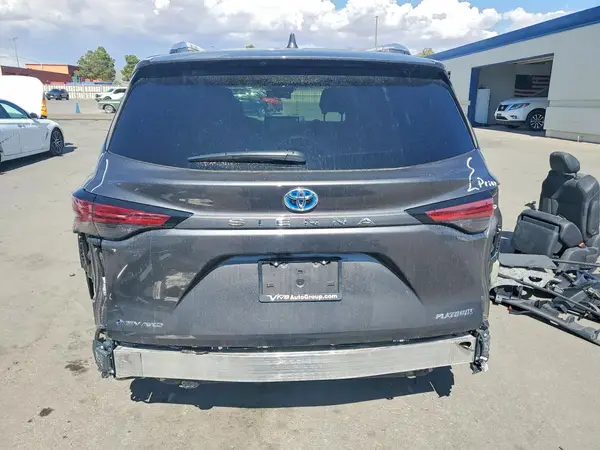 2025 TOYOTA SIENNA auction photo 6