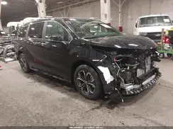 5TDESKFC9SS214563 2025 TOYOTA SIENNA