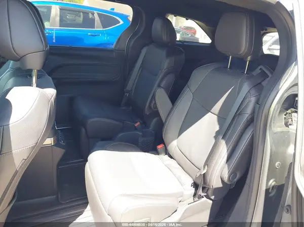5TDESKFC9TS233566 2026 TOYOTA SIENNA - Image 8