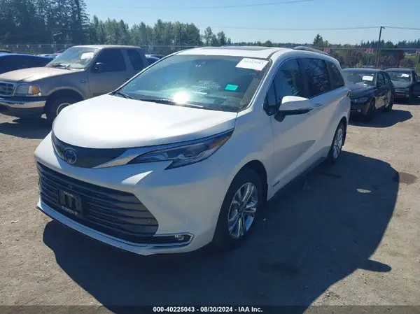 5TDESKFCXMS027643 2021 TOYOTA SIENNA - Image 2