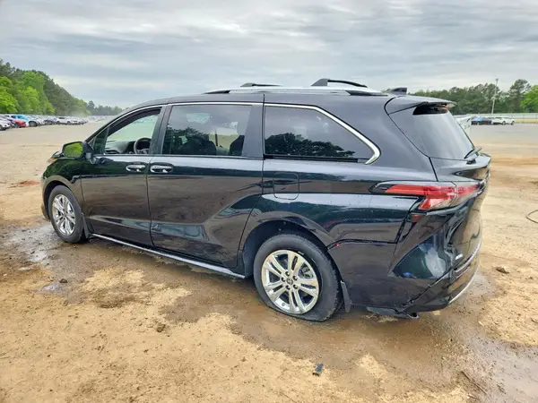 5TDESKFCXPS090035 2023 TOYOTA SIENNA - Image 2