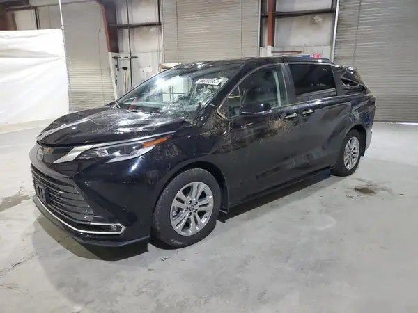 5TDESKFCXPS107819 2023 TOYOTA SIENNA - Image 1