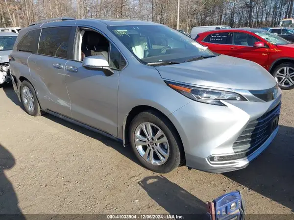 5TDESKFCXRS109542 2024 TOYOTA SIENNA - Image 1