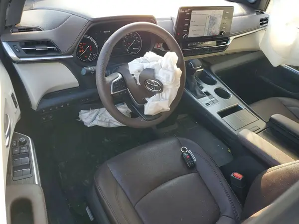 5TDESKFCXRS142234 2024 TOYOTA SIENNA - Image 8