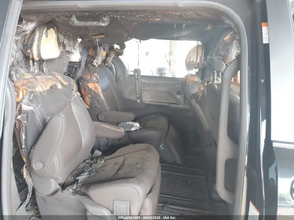 5TDESKFCXRS143402 2024 TOYOTA SIENNA - Image 8