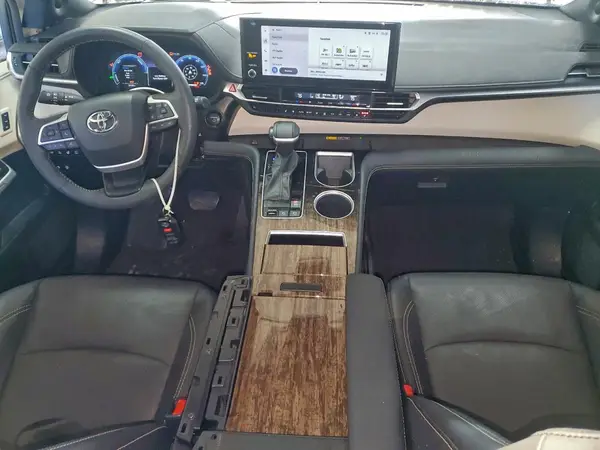 5TDESKFCXSS161579 2025 TOYOTA SIENNA - Image 8