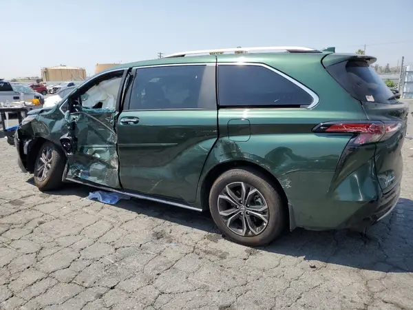 5TDESKFCXSS169326 2025 TOYOTA SIENNA - Image 2
