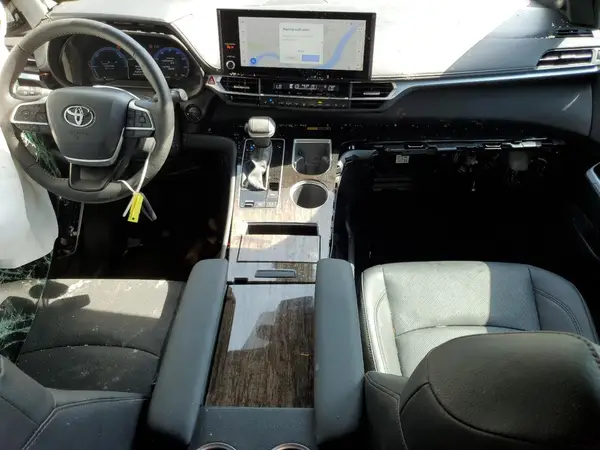 5TDESKFCXSS169326 2025 TOYOTA SIENNA - Image 8