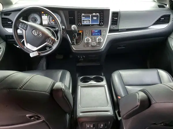 5TDEZ3DC2LS246826 2020 TOYOTA SIENNA - Image 8