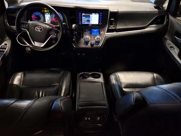 5TDEZ3DC3KS217253 2019 TOYOTA SIENNA - Image 8