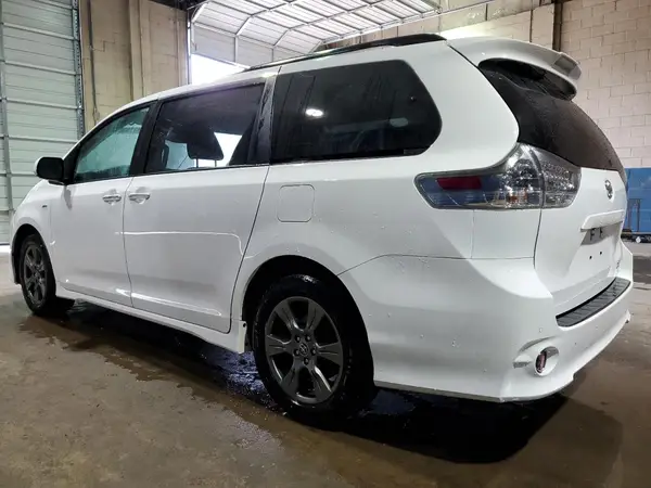 5TDEZ3DC3LS238766 2020 TOYOTA SIENNA - Image 2