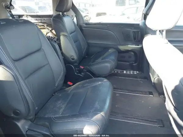 5TDEZ3DC3LS249475 2020 TOYOTA SIENNA - Image 8