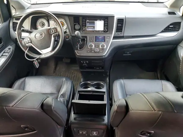5TDEZ3DC3LS251582 2020 TOYOTA SIENNA - Image 8